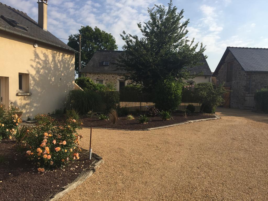 Domaine Des Mille Oiseaux Villa Villiers-Charlemagne Exterior photo